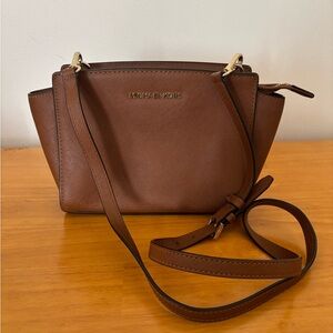 Michael‎ Kors Selma Mini Saffiano Messenger Bag Women’s size Small